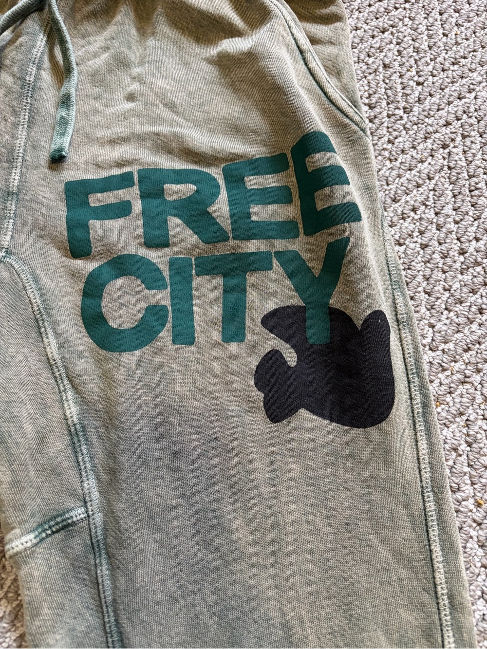 Free City superfluff sweatpants - Picture 3 of 7